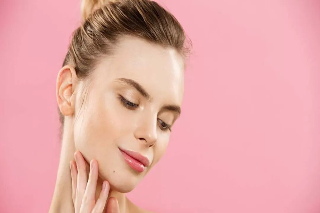 كيف يؤثر تناول السكريات على البشرة؟