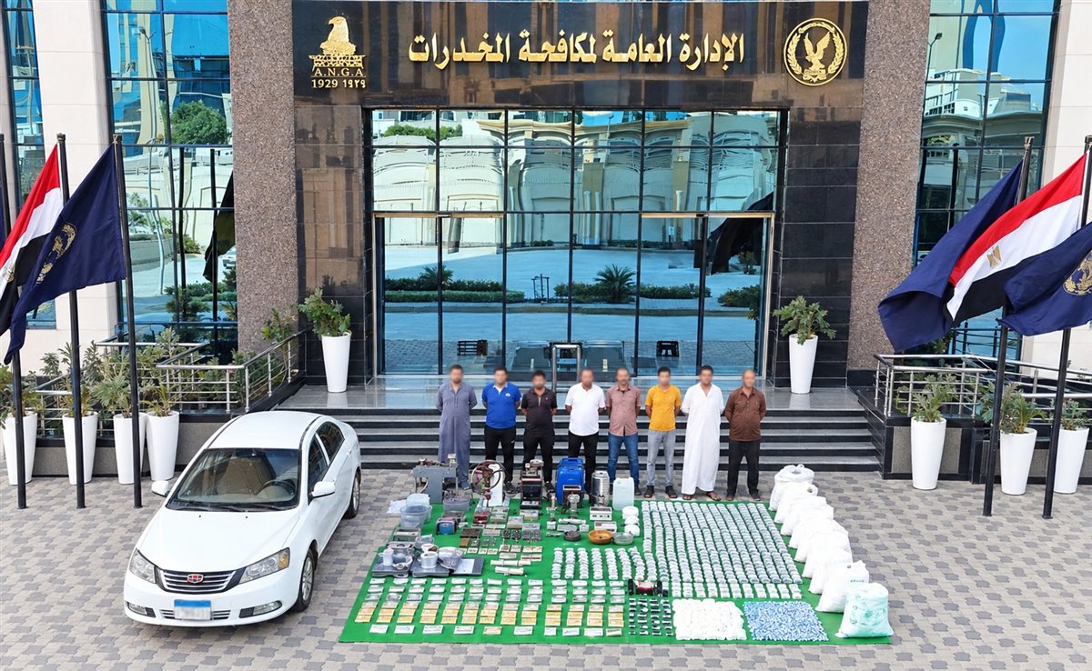 «رحلة الـ900 مليون جنيه».. نهاية تشكيل عصابي خطير قبل تهريب شحنة مخدرات ضخمة