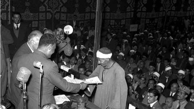 توزيع الاراضى فى عيد الفلاح
