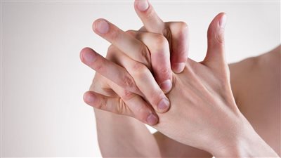 أسباب طقطقة المفاصل وطرق التعامل معها