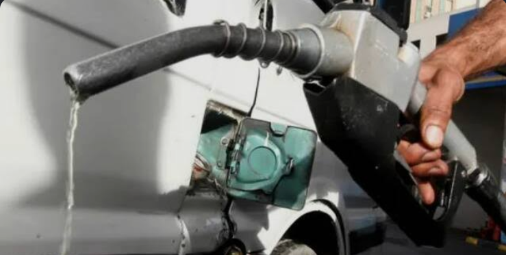 فيتش تتوقع زيادة أسعار البنزين في مصر