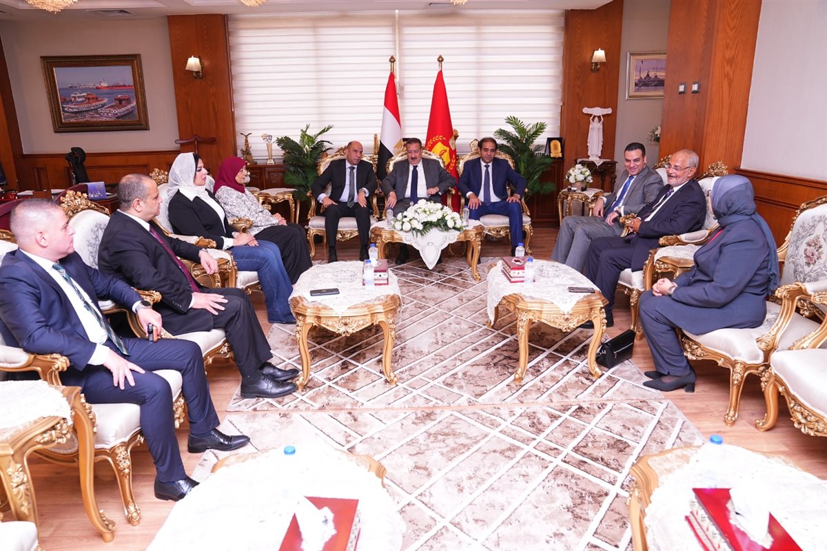 محافظ بورسعيد يستقبل وزير العمل بديوان عام المحافظة