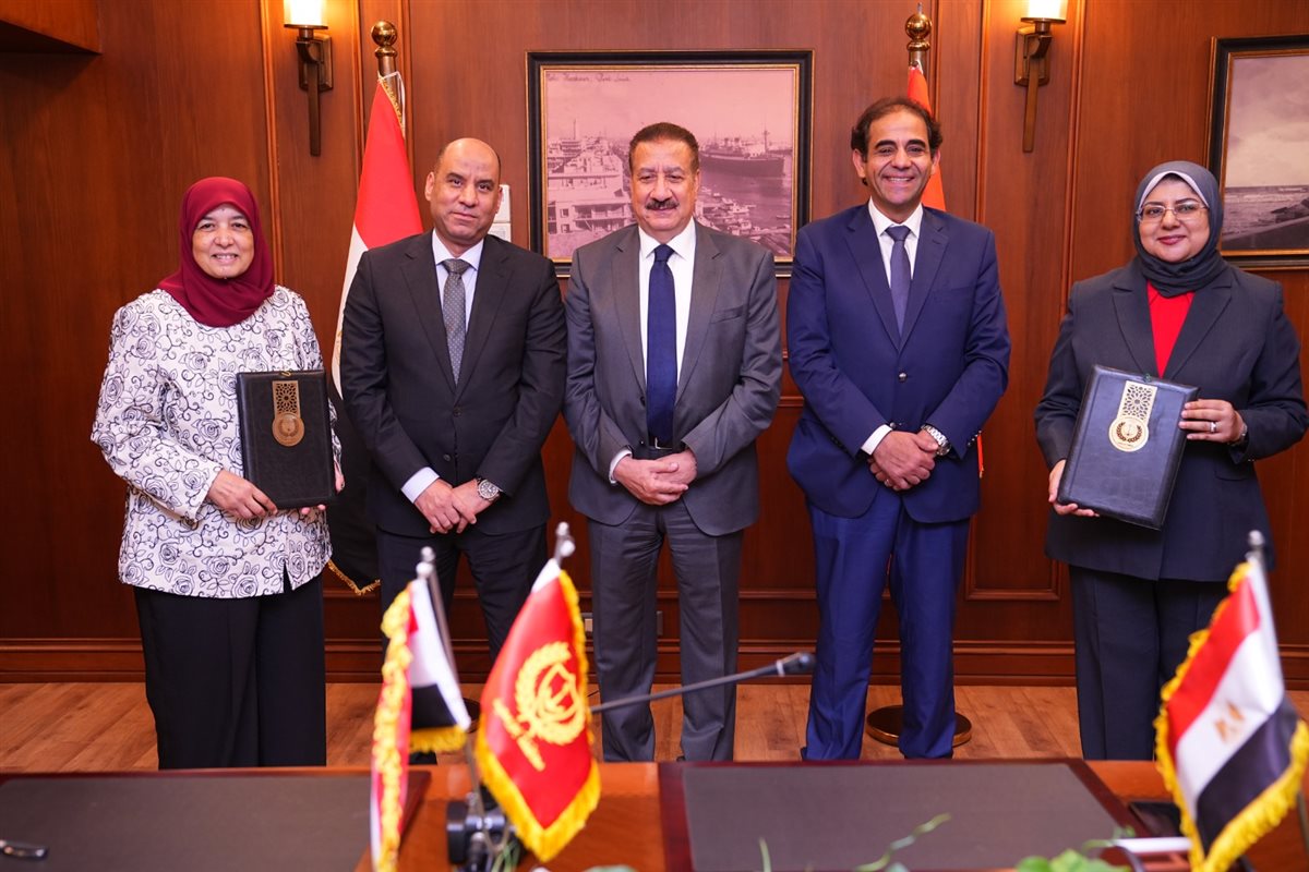 تكريم المتدربين بمركز التدريب المهني في مهنتي التفصيل والخياطة