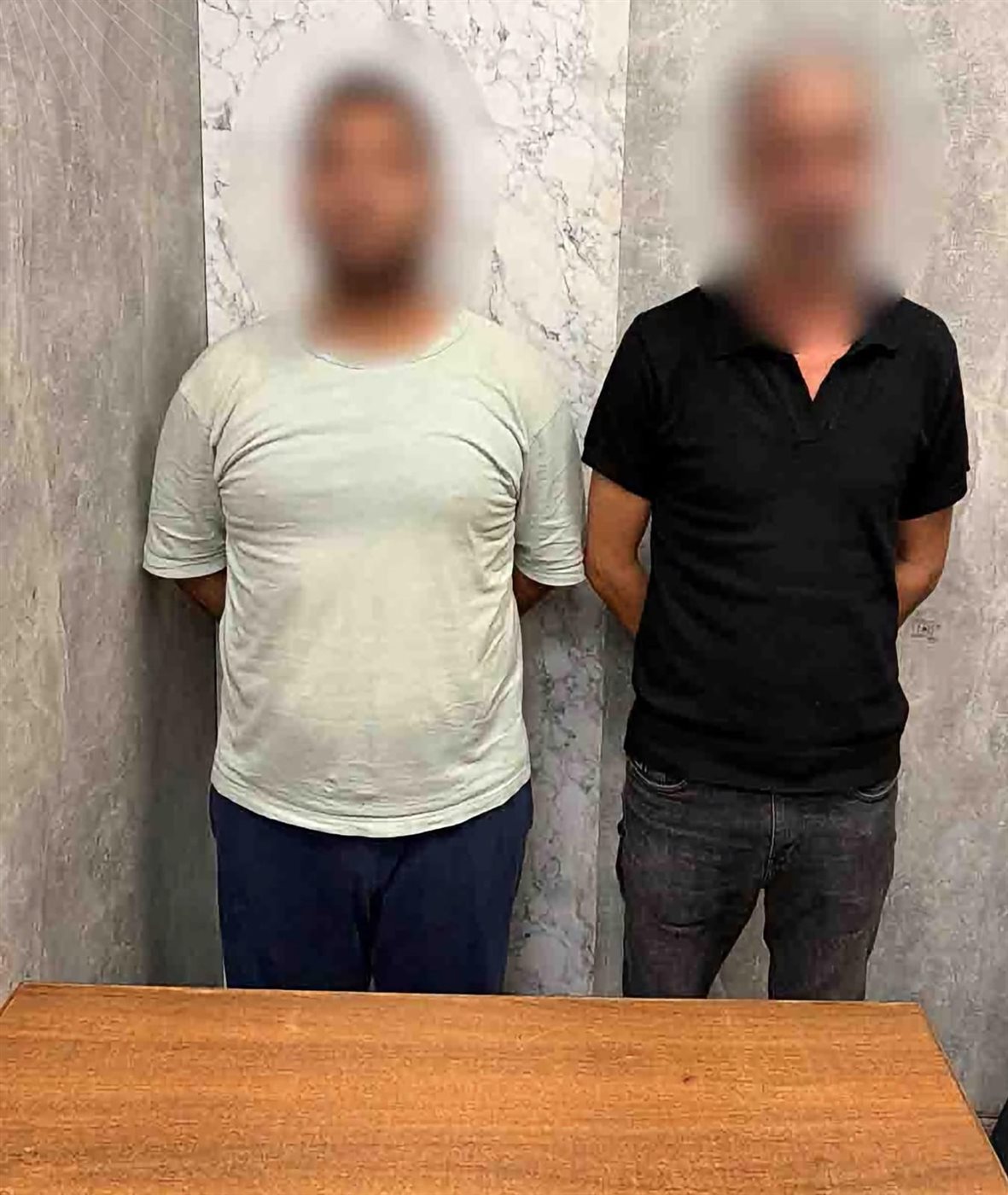 بعد وفاة طفل صعقا بالكهرباء داخل محل، ضبط مدير الفرع ومسؤول الصيانة بمدينة نصر، فيتو