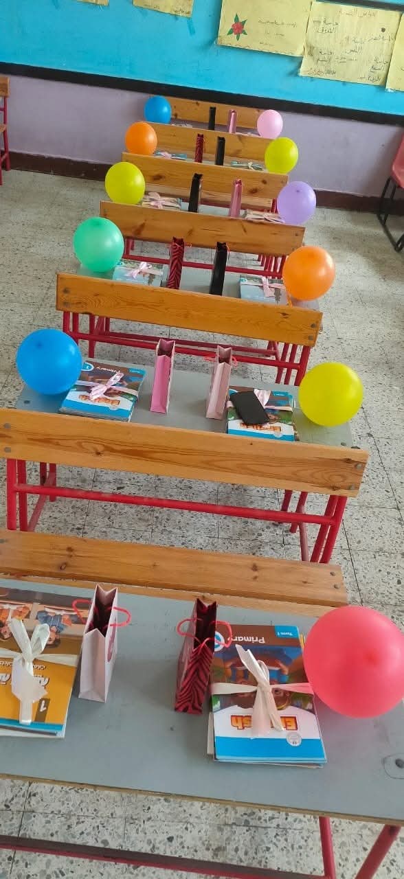 جانب من استقبال الطلاب،فيتو