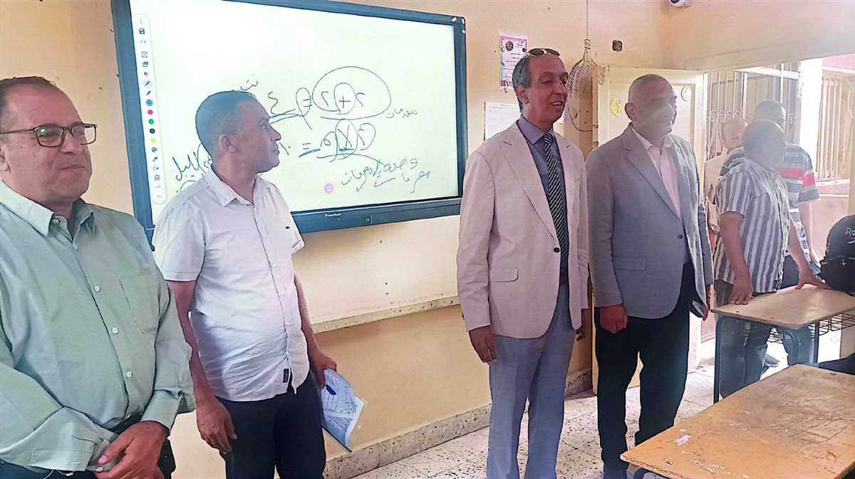 محمد يوسف الزقيم، مدير عام إدارة نجع حمادي التعليمية، فيتو