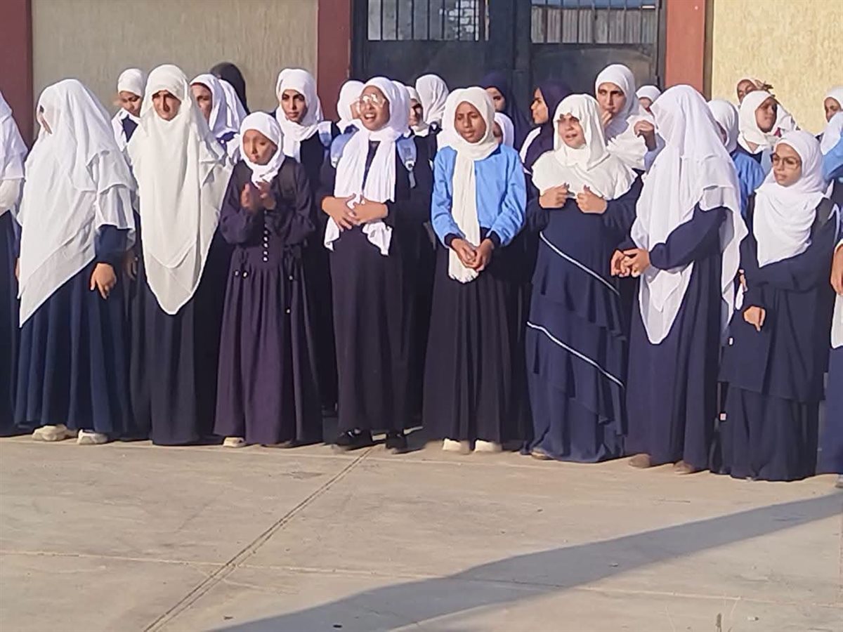 جانب من مراسم استقبال الطلاب،فيتو