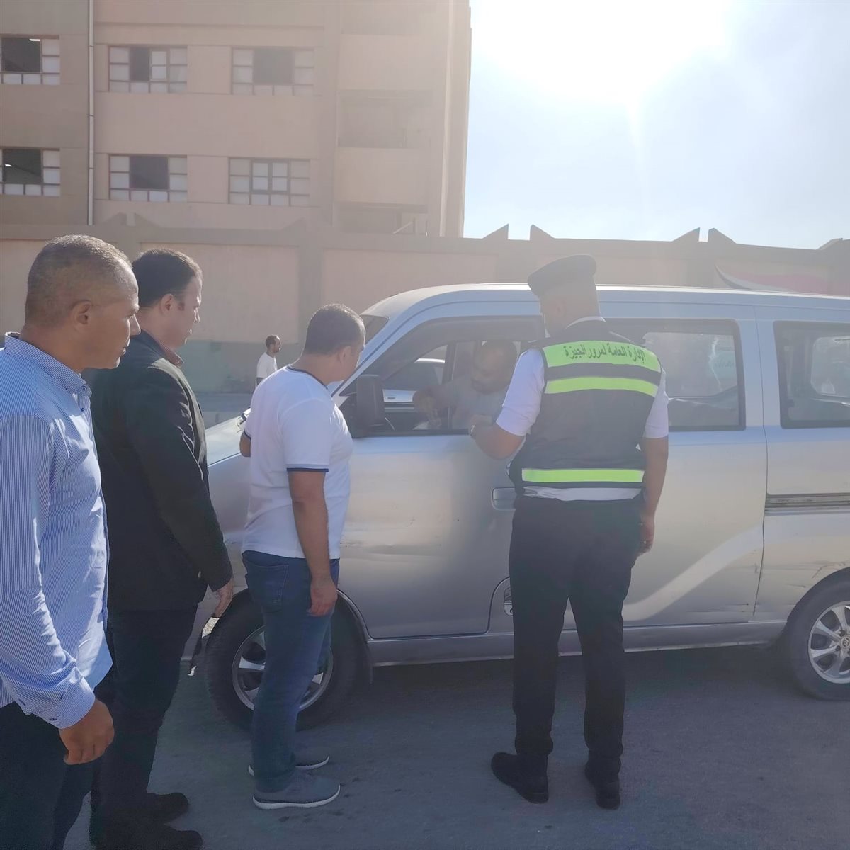 &nbsp;حملات مفاجئة للكشف عن المخدرات بين سائقي حافلات المدارس