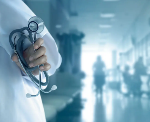 الحل الأمثل لعلاج أزمة الطب في مصر