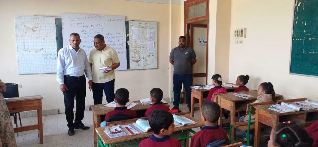 مدير إدارة أبو تشت في جولة ميدانية، فيتو