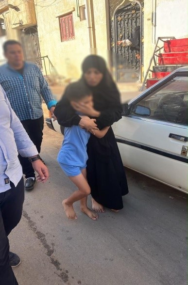 مصرع عنصر جنائي شديد الخطورة بمطروح وتحرير أسرته بعد تبادل إطلاق النيران مع الشرطةl صور
