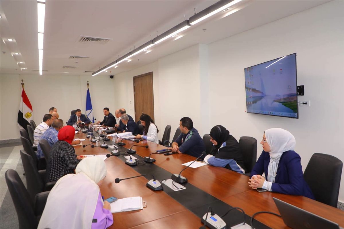 محافظ دمياط يبحث مع القابضة للسياحة والفنادق سبل تعزيز التعاون والاستثمار التنموي