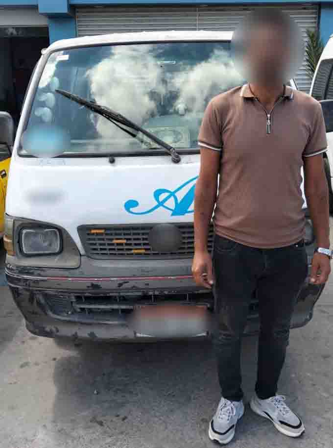 «اتكلمي في التليفون برا».. ضبط سائق ميكروباص بعد إجبار سيدة على النزول في الإسكندرية