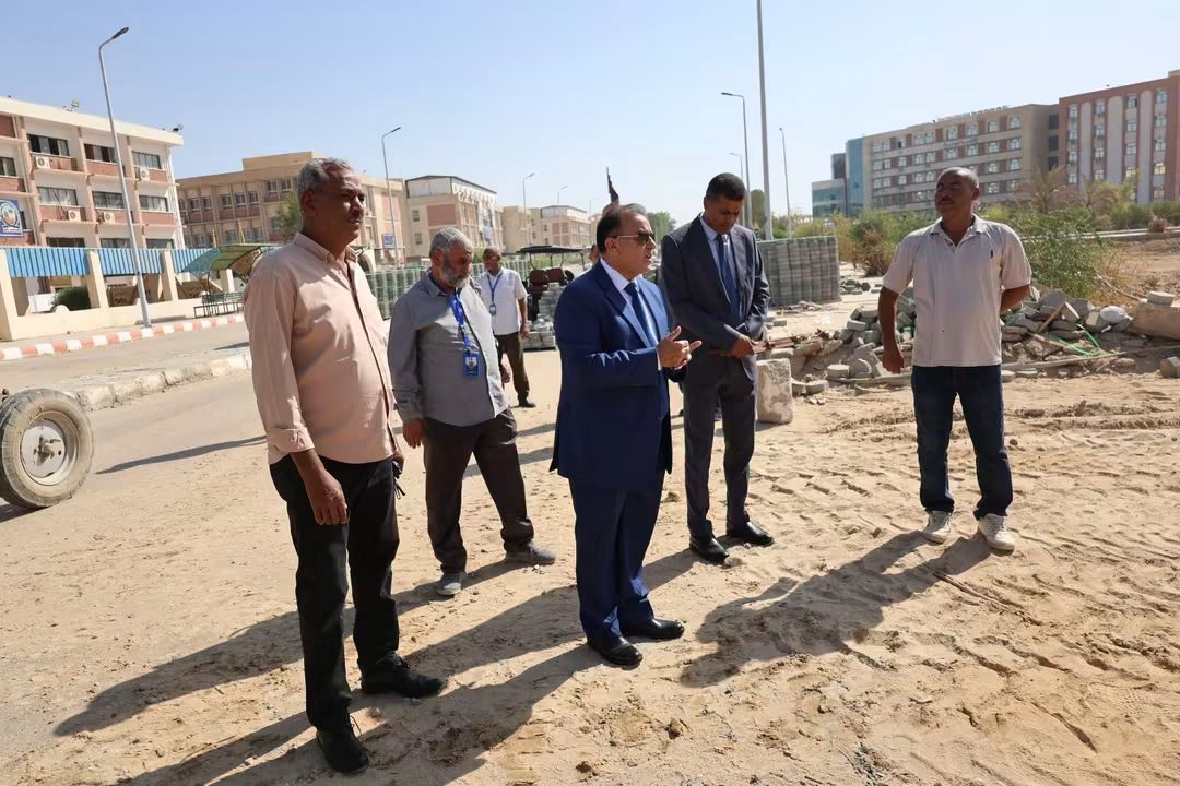 إنشاء محور جديد داخل الحرم الجامعي في قنا