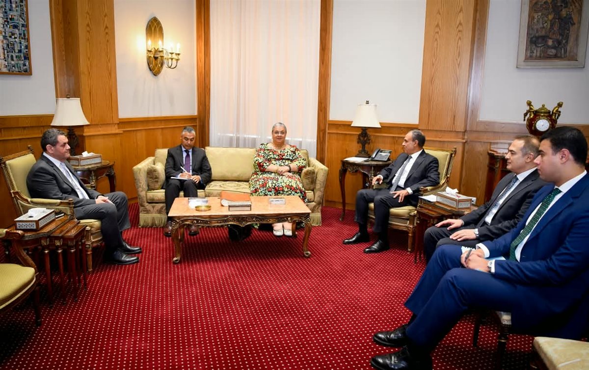 وزير الخارجية يبحث مع المبعوثة الأممية إلى ليبيا
