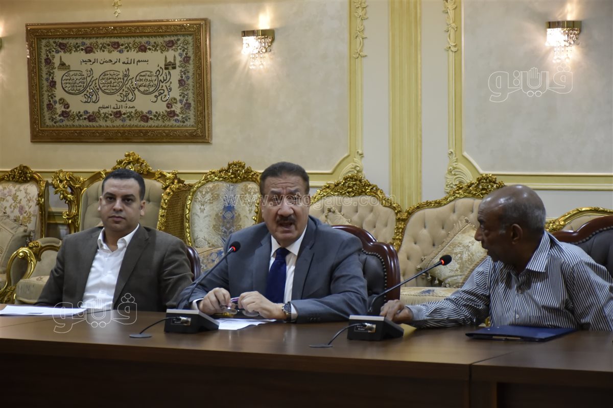 اجتماع محافظ بورسعيد مع الأجهزة التنفيذية&nbsp;