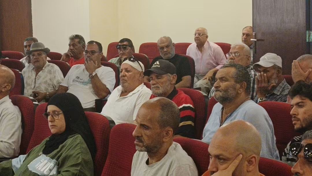 رئيس تجارية دمياط يلتقي أصحاب كافتيريات رأس البر لبحث تقنين الأوضاع وحل المشكلات