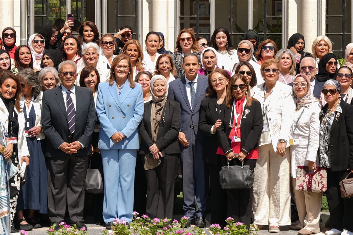 إسلام عزام يستعرض جهود الرقابة المالية في تمكين وحماية المرأة أمام مجلس سيدات الأعمال العرب