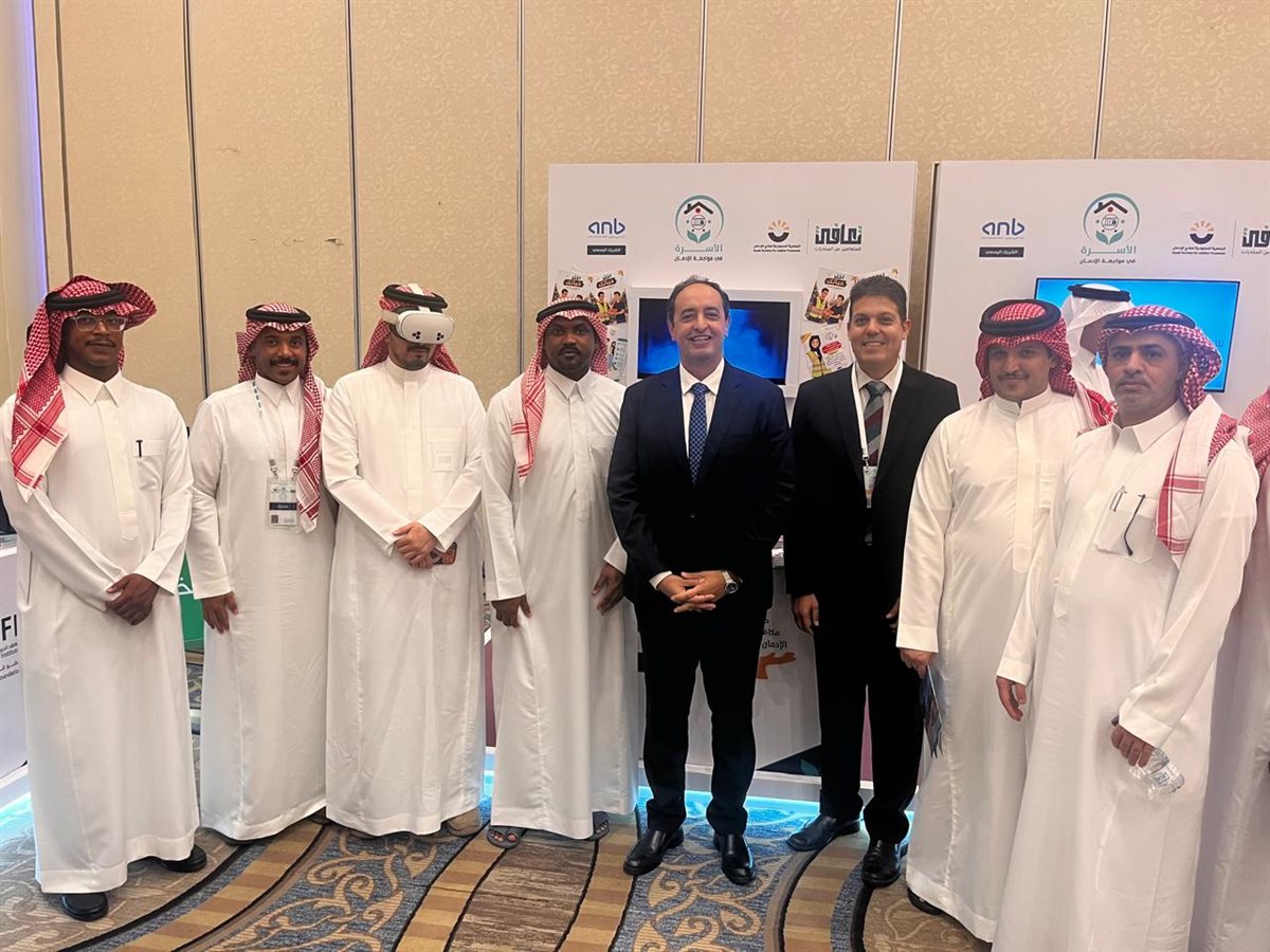 إقبال كبير على جناح صندوق مكافحة الإدمان 