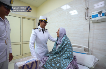 في اليوم العالمي لكبار السن، الداخلية تنظم زيارات واحتفالات للمسنين وتقدم هدايا وأجهزة طبية