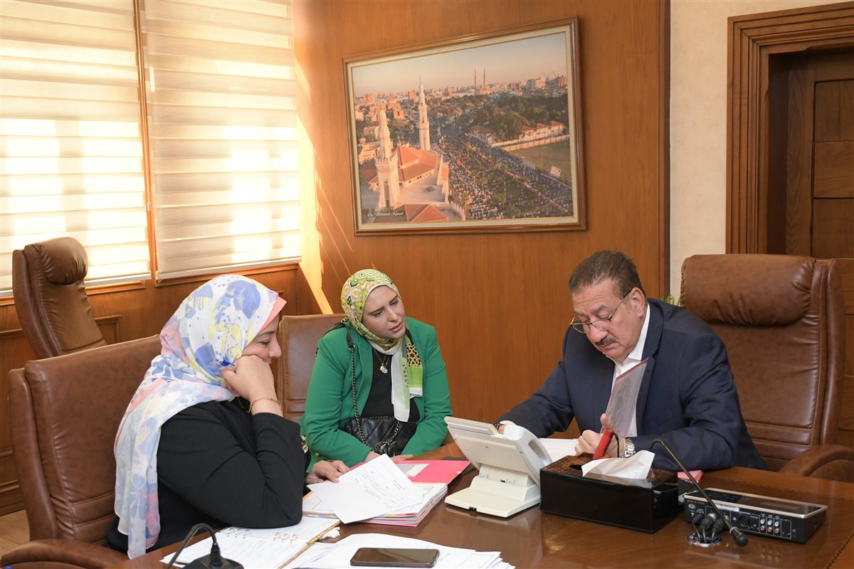 محافظ بورسعيد يستجيب لشكاوي المواطنين