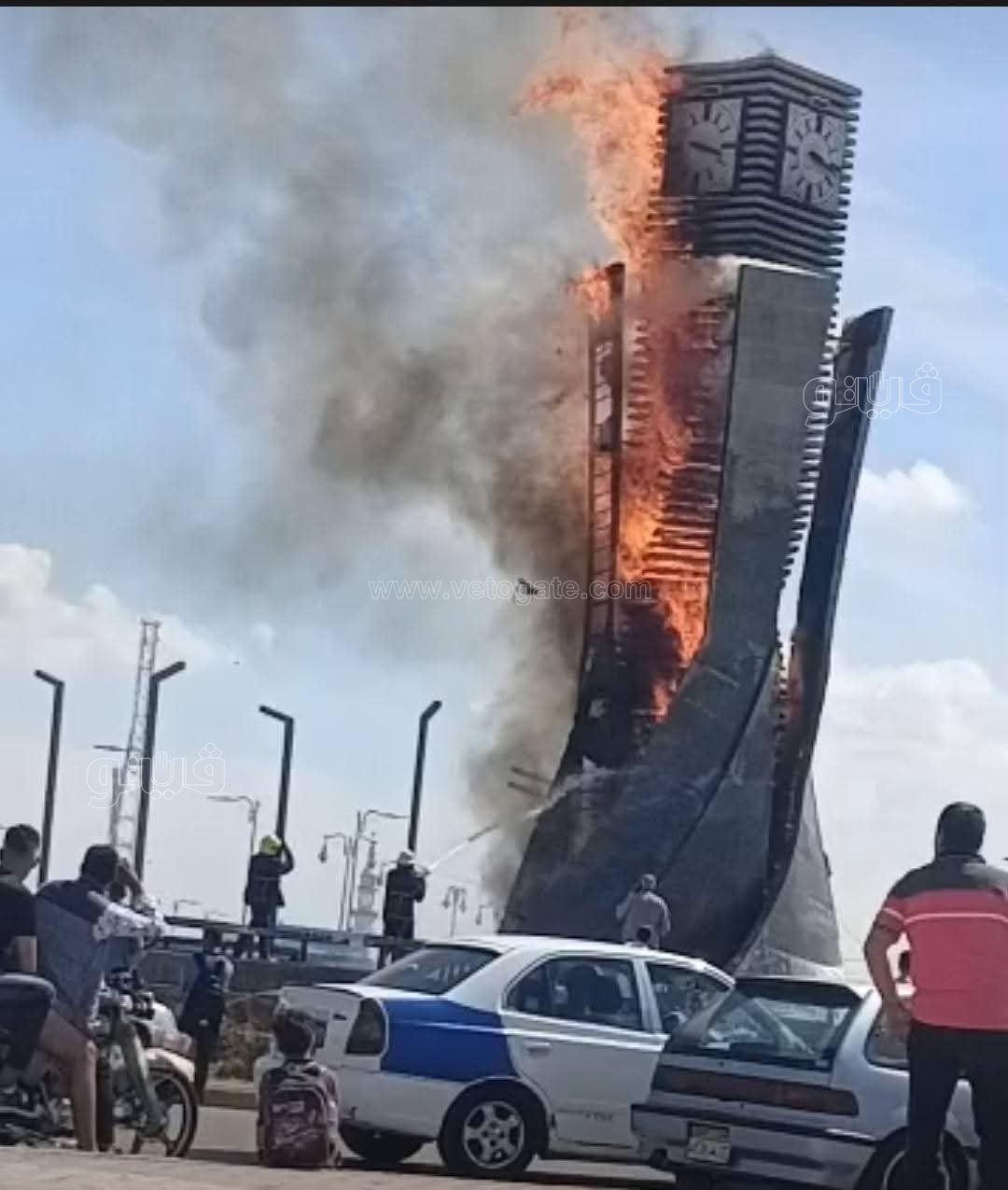 حريق مفاجئ بمدخل الحي الإماراتي في بورسعيد