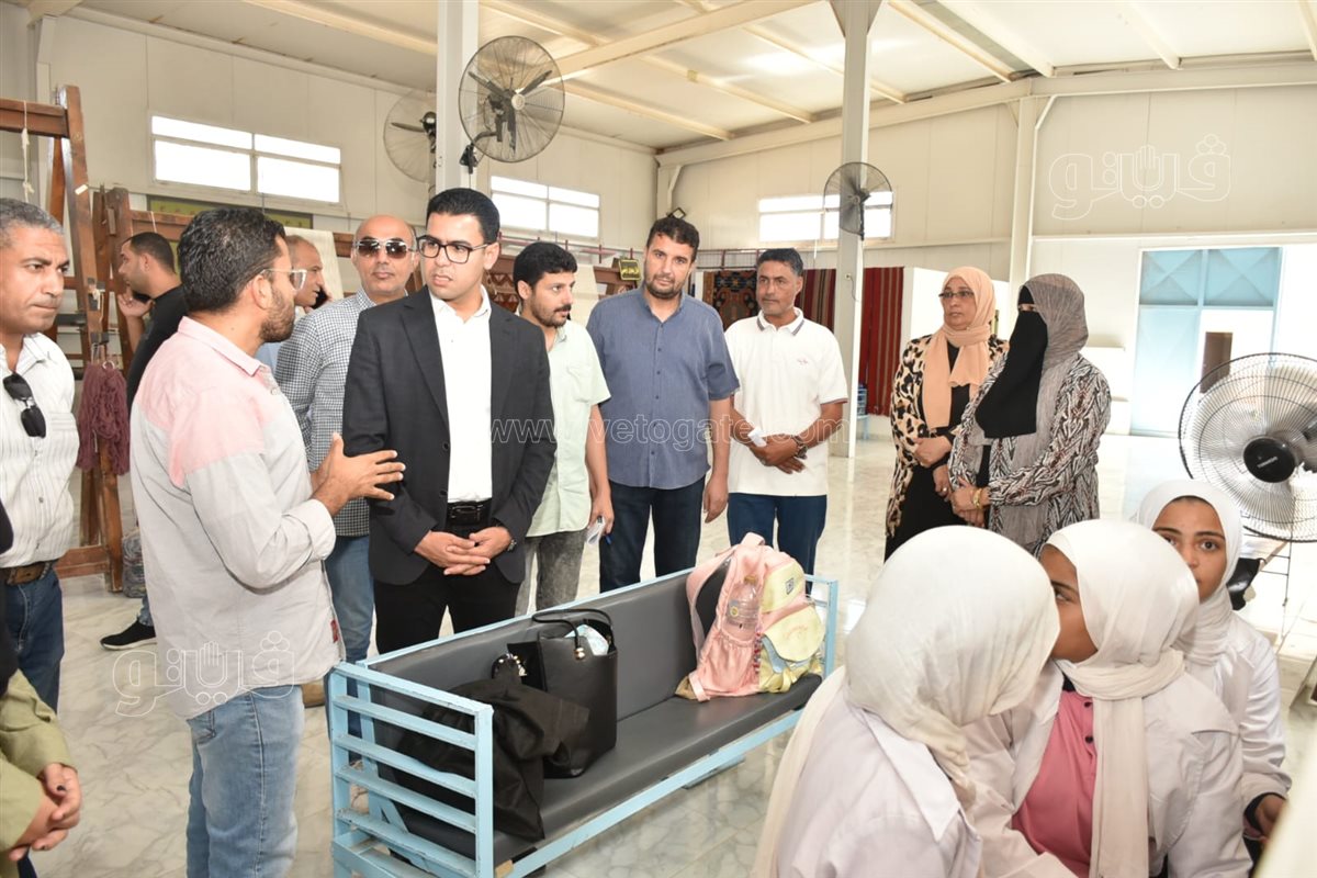 نائب محافظ مطروح يتفقد مركز الأطراف الصناعية ووحدة تصنيع الصوف