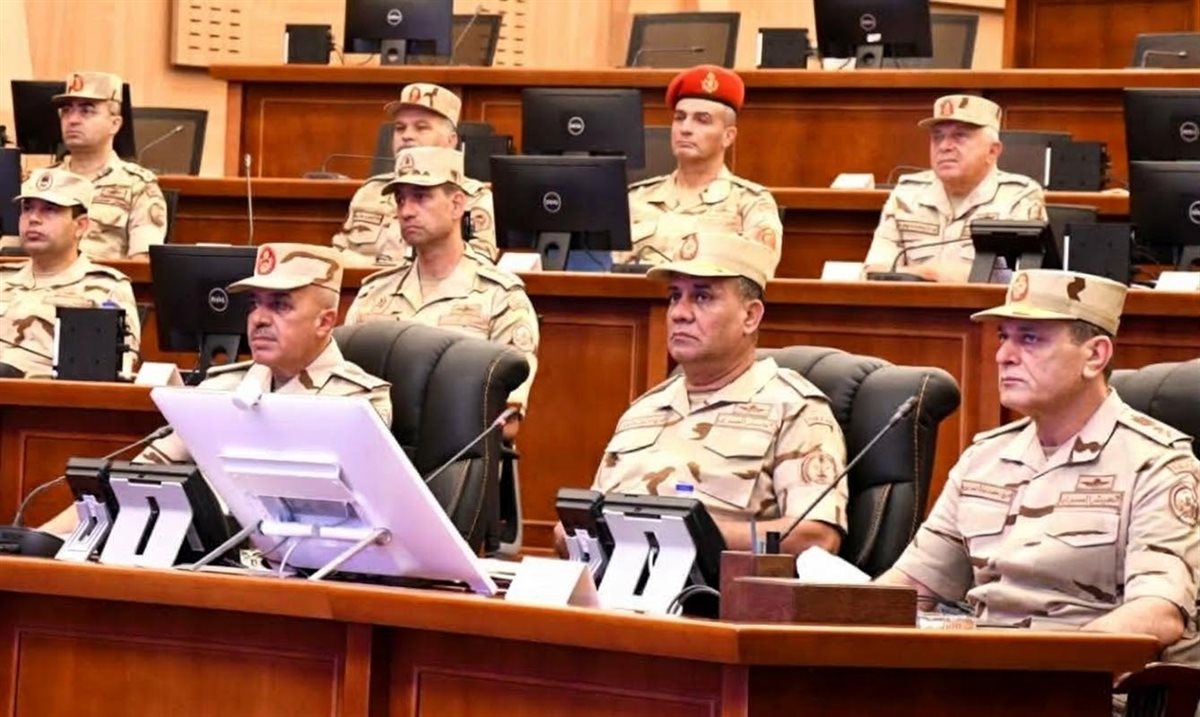وزير الدفاع يشهد تنفيذ مشروع مراكز القيادة التعبوى لإدارة الحرب الكيميائية (صور)
