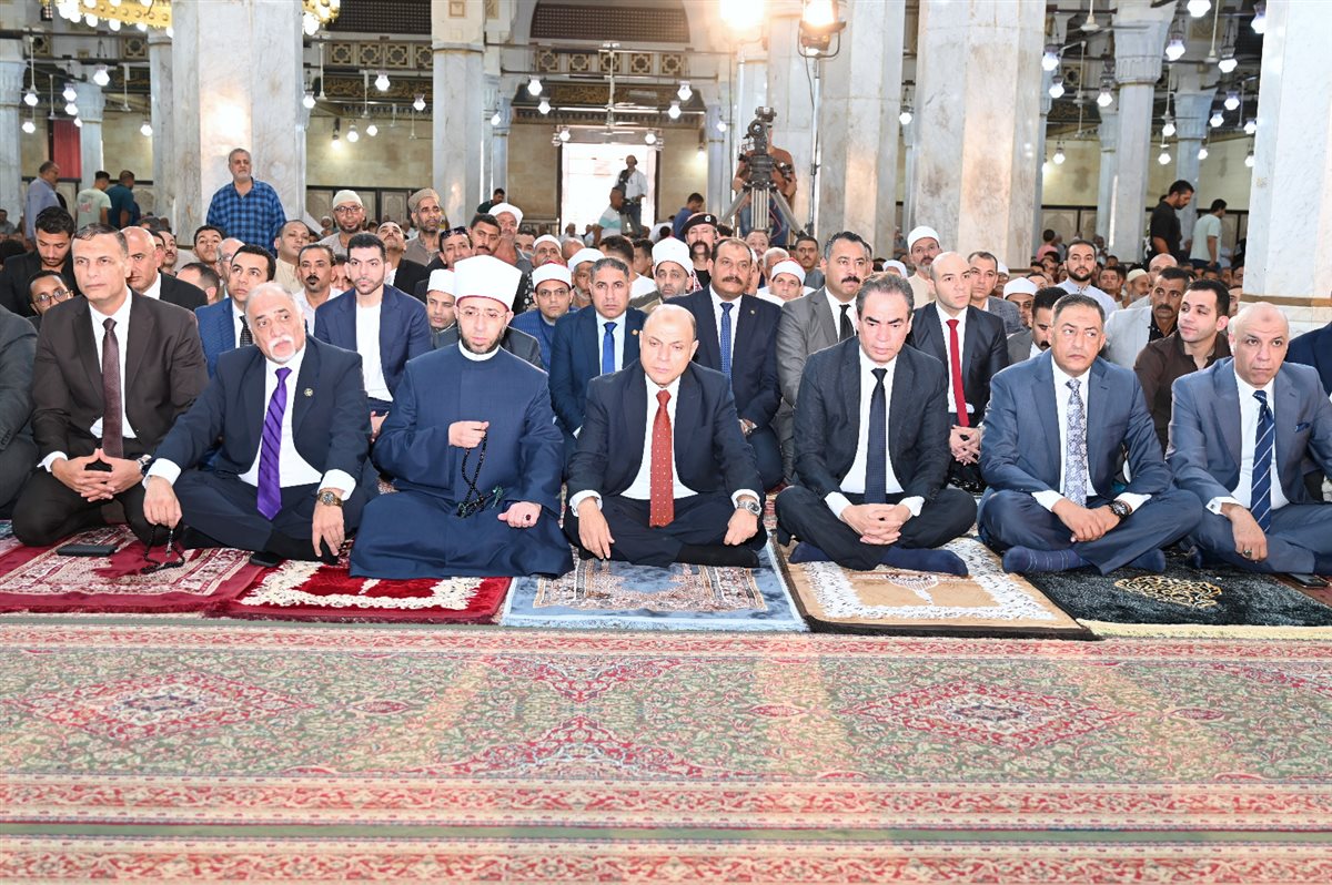 وزير الأوقاف ومحافظ الغربية ورئيس الوطنية للإعلام يؤدون صلاة الجمعة بمسجد السيد البدوي
