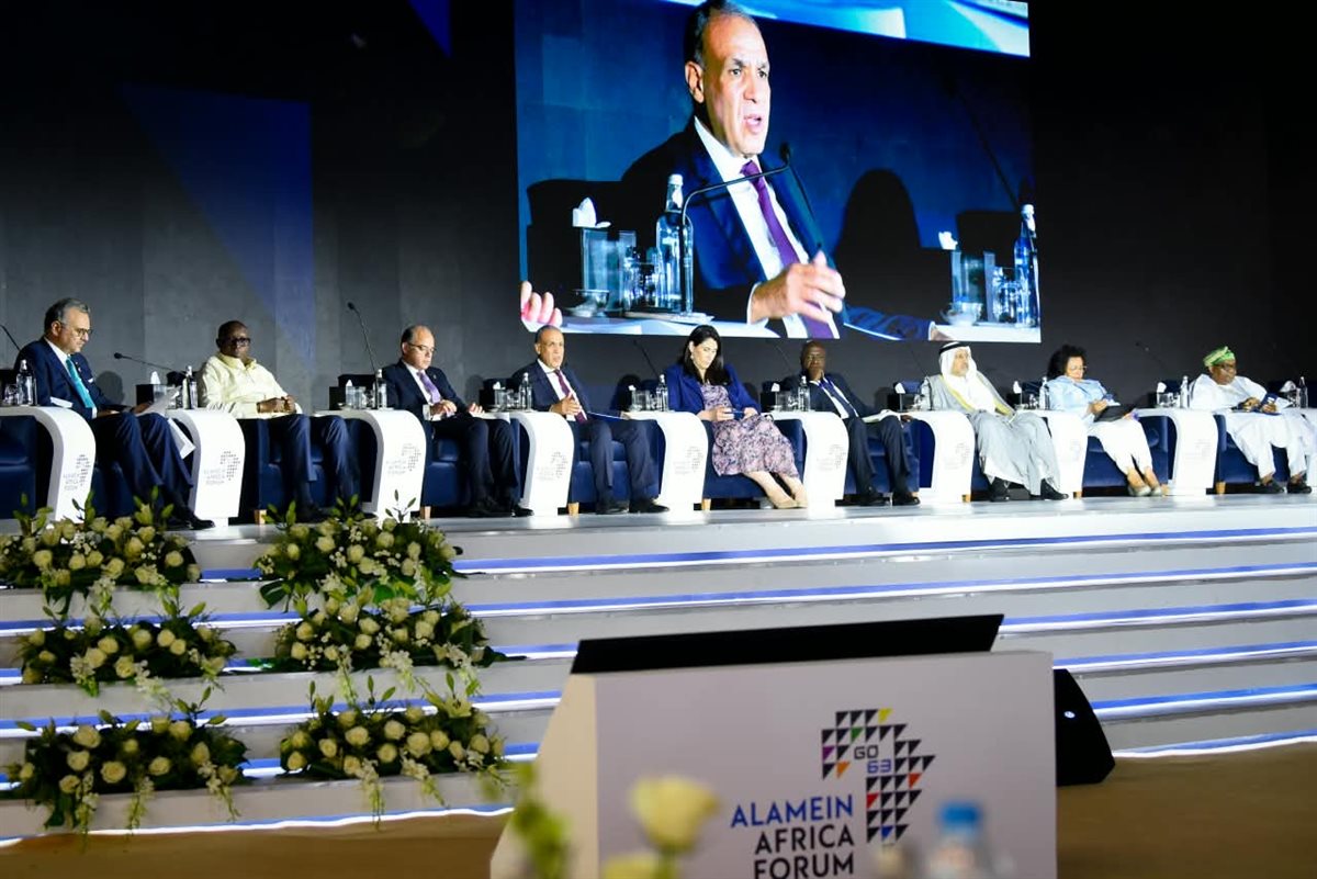 وزير الخارجية يشارك في جلسة نقاشية رفيعة المستوى حول تعزيز التجارة والاستثمار في أفريقيا
