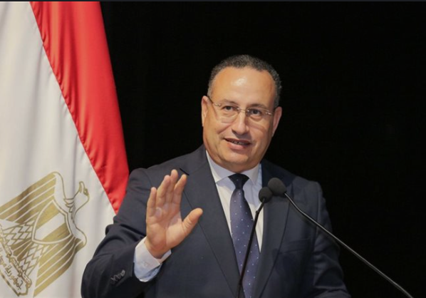 قرار وزير التعليم العالي الدكتور عبد العزيز قنصوة بشأن تعيين رؤساء الجامعات الأهلية 