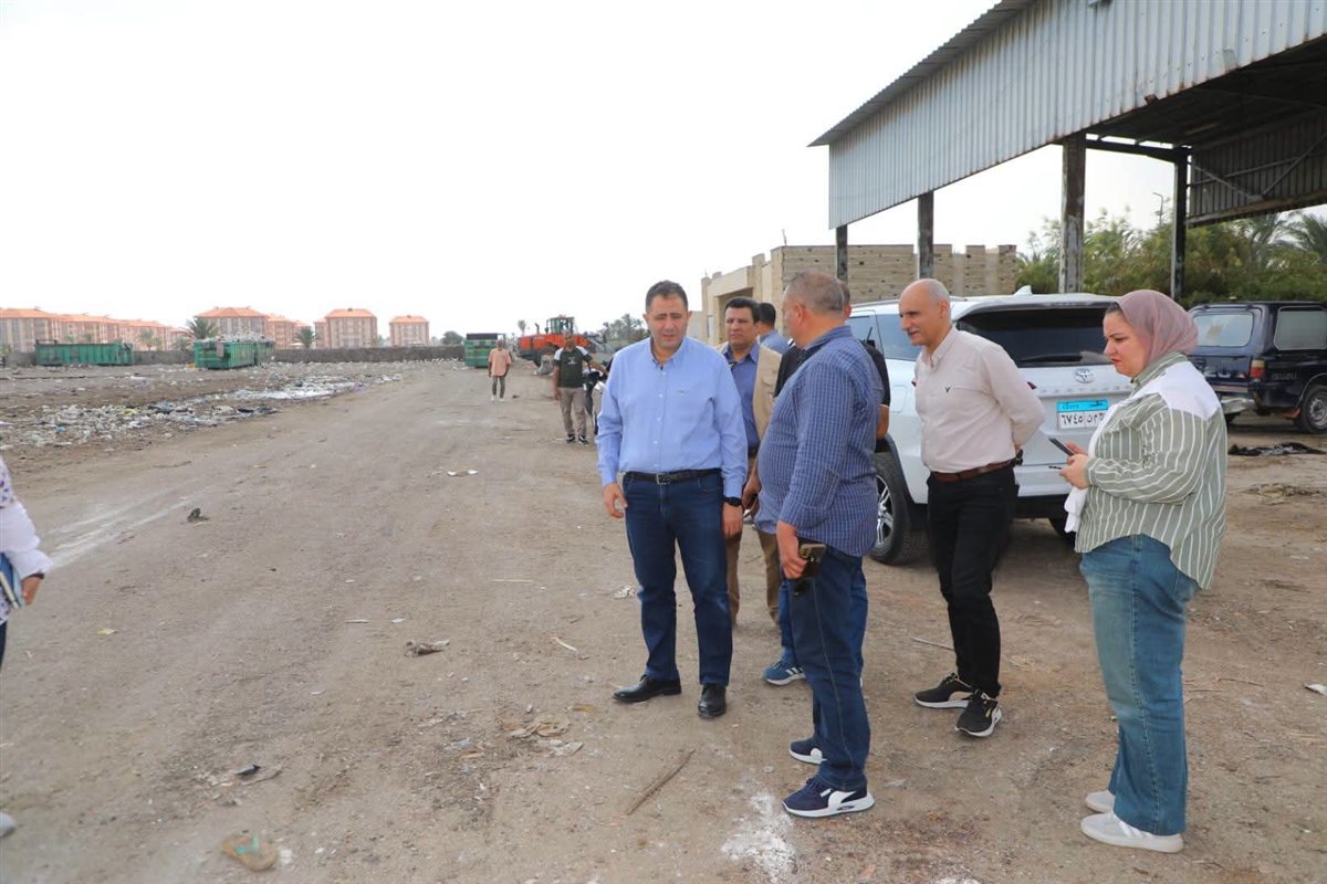 توجيه عاجل من محافظ دمياط بشأن رفع المخلفات في شطا ورأس البر