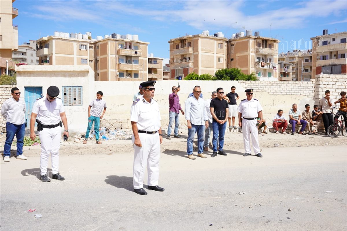 نائب محافظ مطروح يقود حملة مكبرة لإزالة 6 زرائب خردة وفرض الانضباط بالشوارع