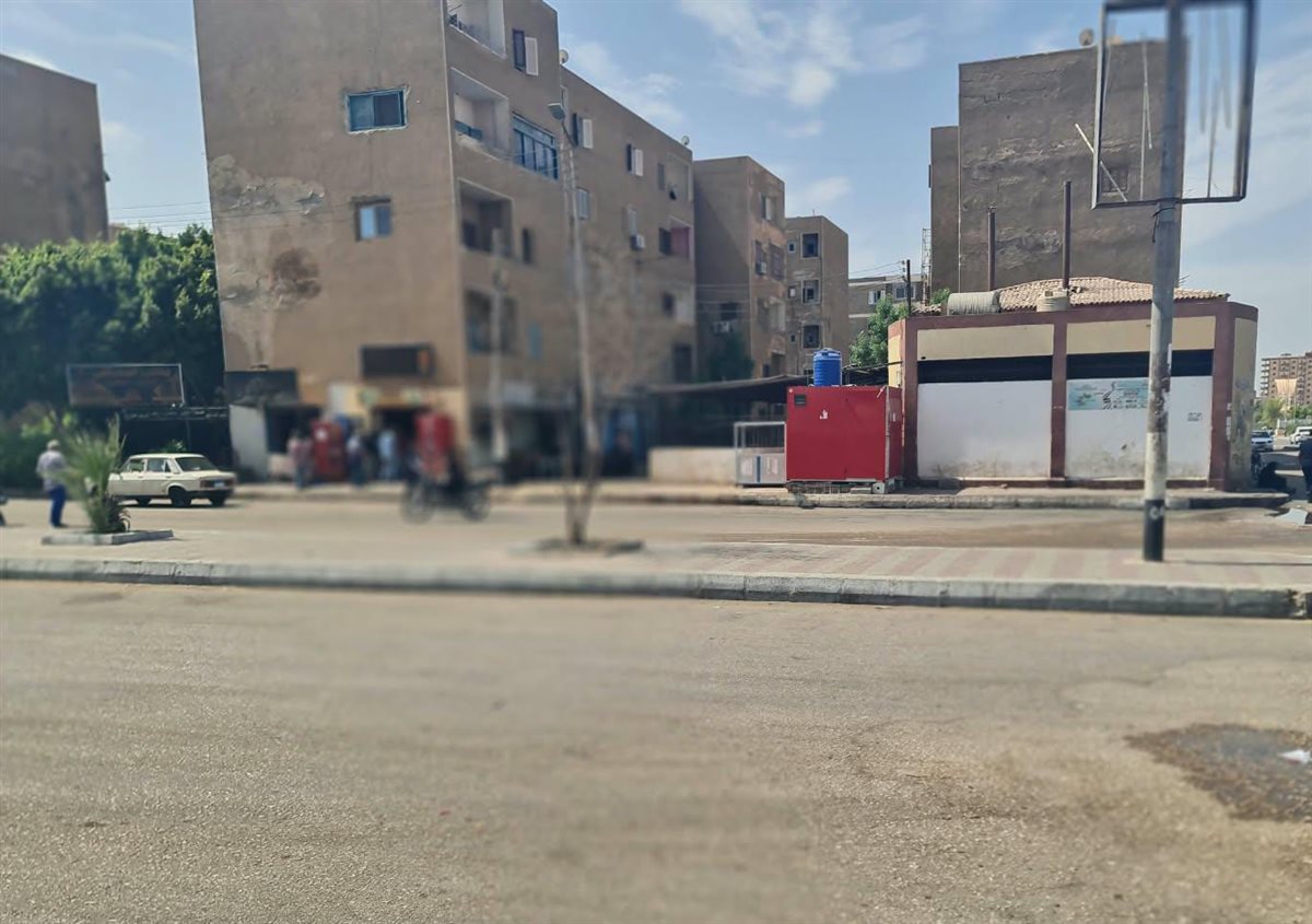 إصلاح الكسر والتعامل مع مصدر تسريب المياه على الفور