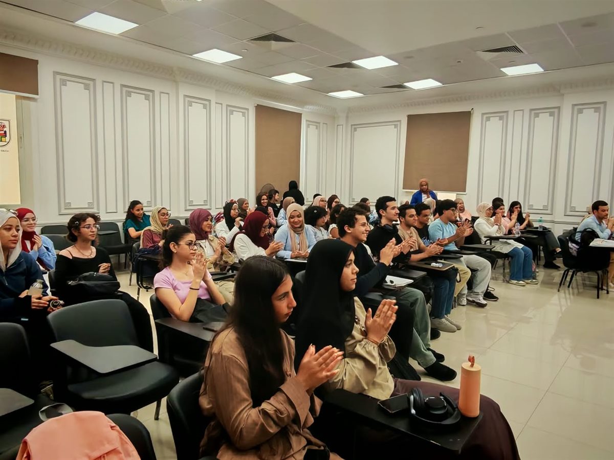 رئيس جامعة القاهرة: البرامج الدولية أحد المسارات المهمة لتطوير العملية التعليمية