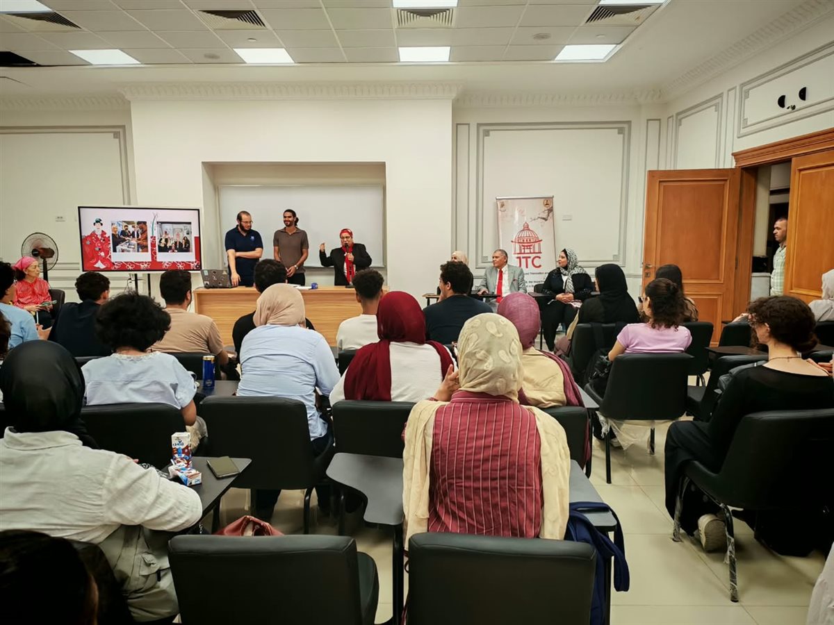 رئيس جامعة القاهرة: البرامج الدولية أحد المسارات المهمة لتطوير العملية التعليمية