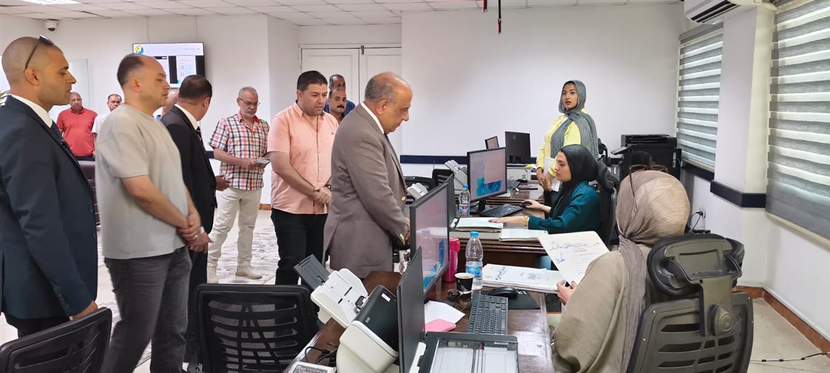 زيارة وزير الكهرباء إلى قطاع شبكات المدن الجديدة 