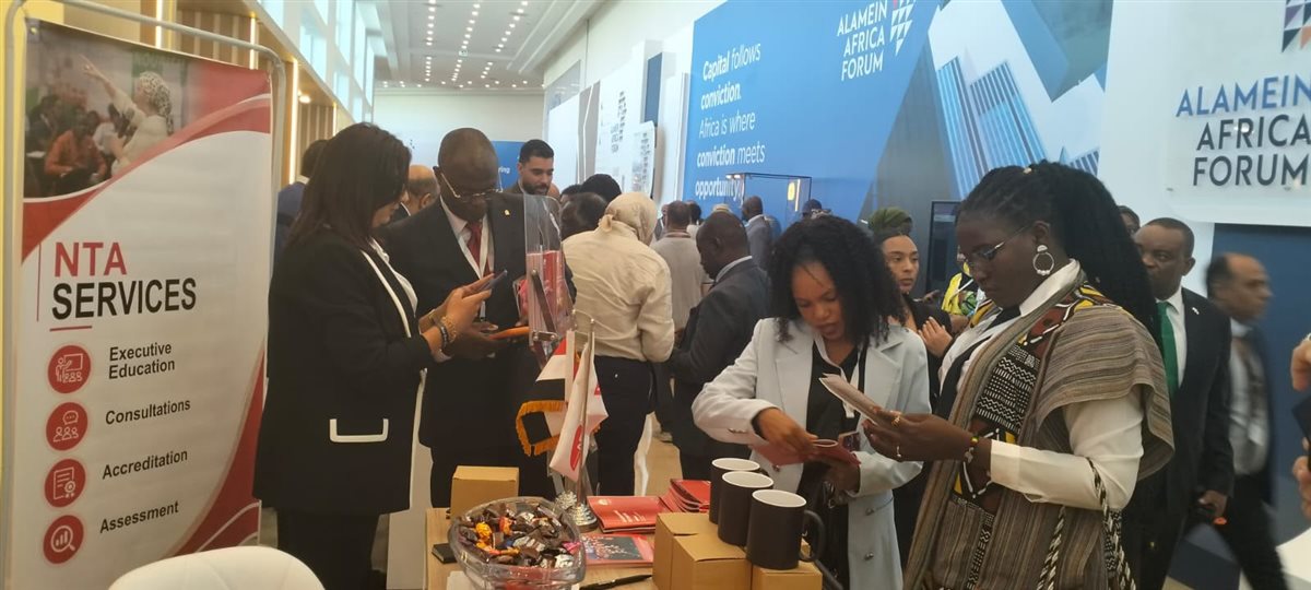 الأكاديمية الوطنية للتدريب تستعرض برامجها في منتدى "العلمين – أفريقيا للأعمال" (صور)