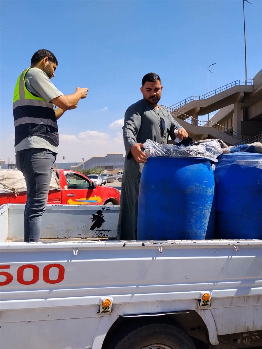 حملات تموينية على أسواق الجيزة، ضبط 144 بطاقة و9 أطنان سلع مجهولة المصدر