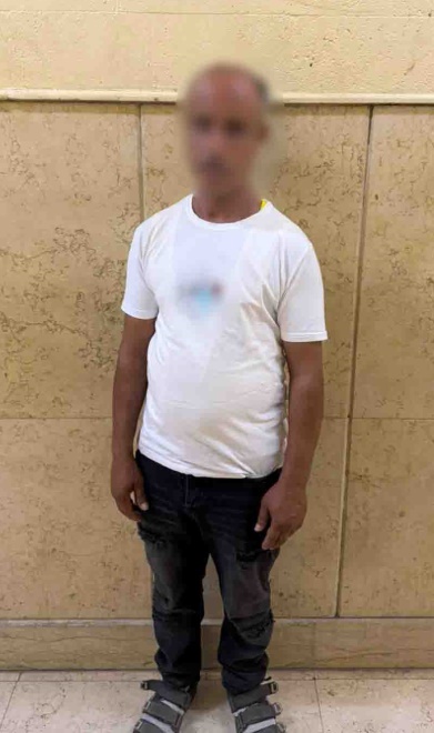«ادفع فلوس عشان تركن موتوسيكل».. ضبط منادى سيارات بدون ترخيص في دار السلام
