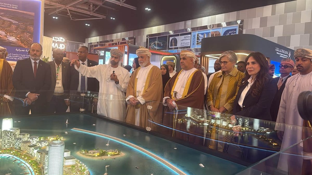 وزيرة الإسكان تشارك في افتتاح معرض «أكتوبر العمران» بـ