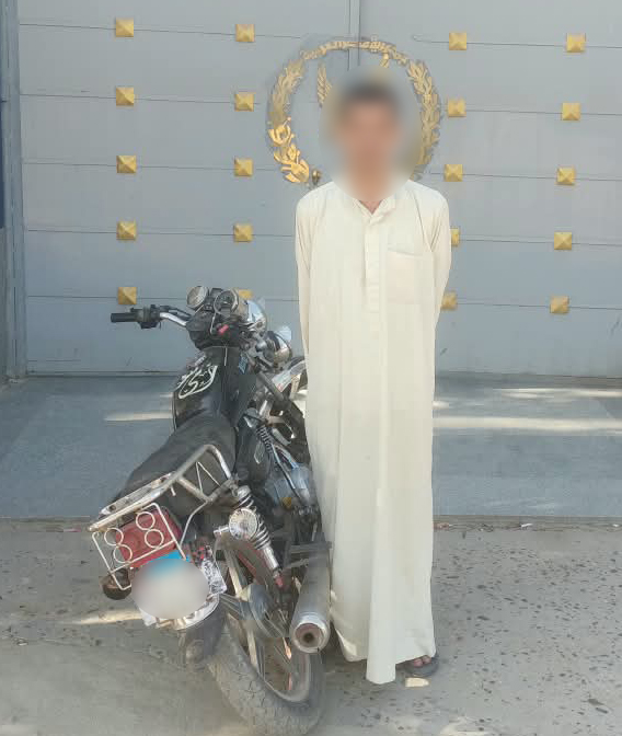 ضبط متهمين في سرقتين بكفر الشيخ والفيوم، أحدهما استولى على أموال محل والآخر سرق دراجة نارية بالإكراه