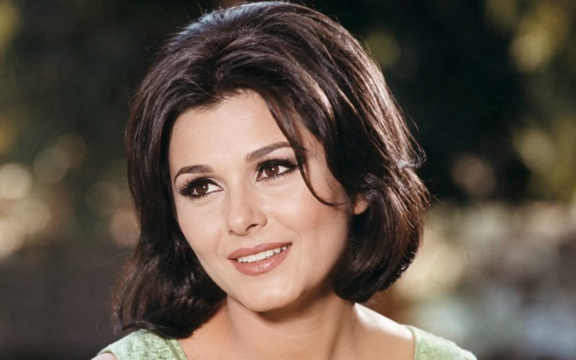 سعاد حسنى تغنى دولا مين&nbsp;