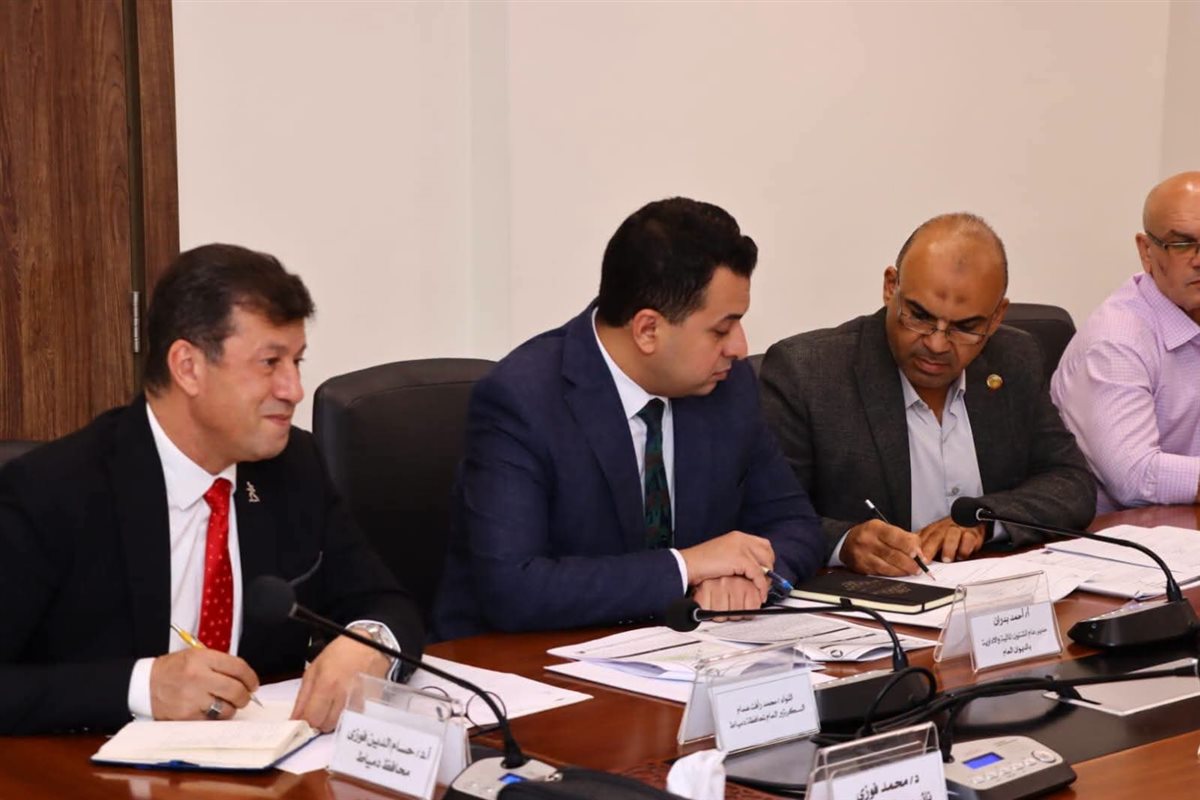 محافظ دمياط يتابع ترتيبات التشغيل الفعلي لمركز معلومات شبكات المرافق