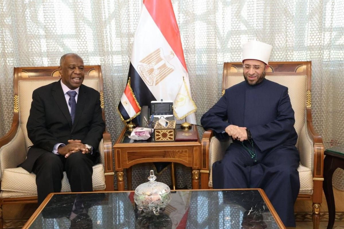 وزير الأوقاف: تضحيات أبطال القوات المسلحة تظل دينًا في أعناق الأجيال
