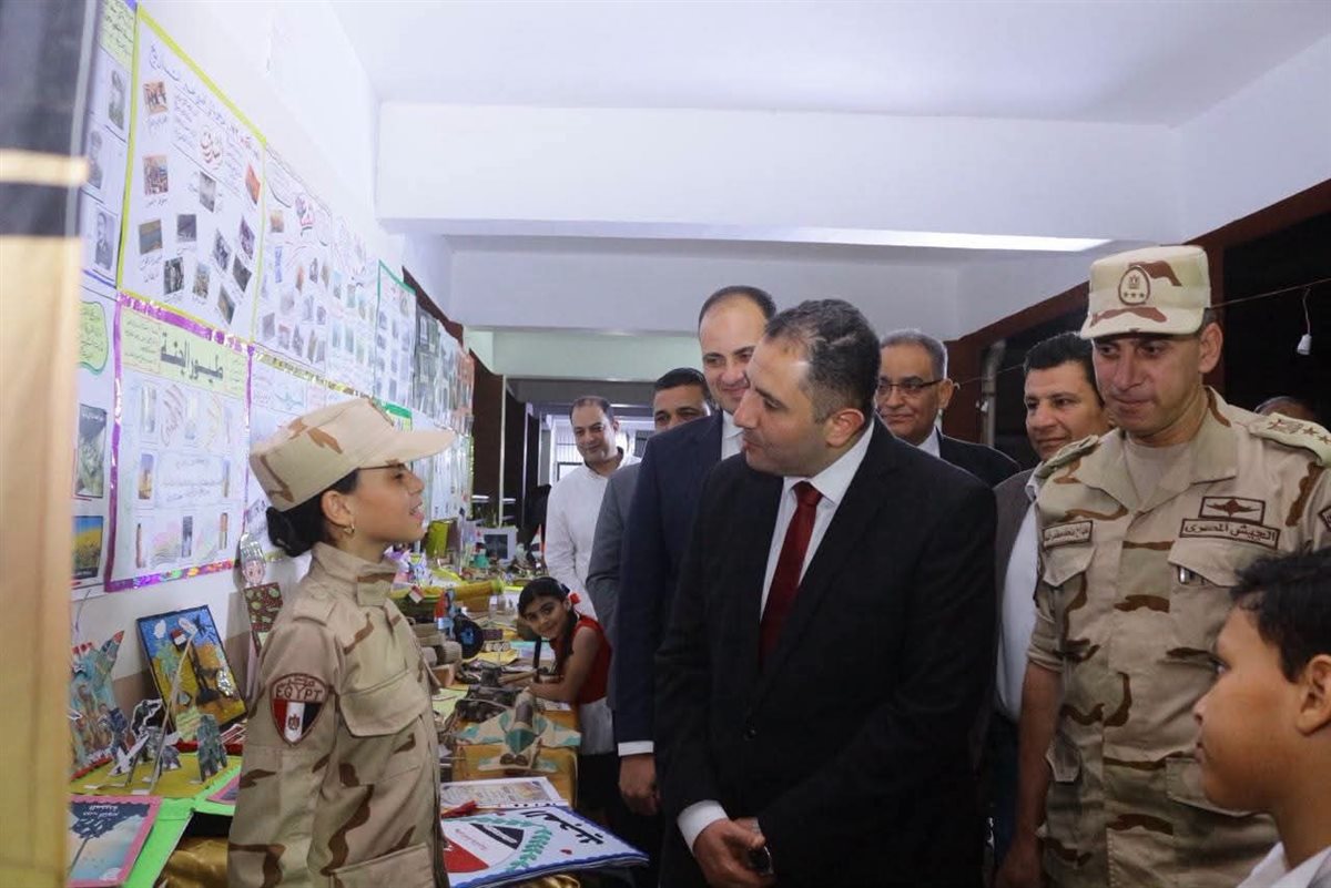 في احتفالية بدمياط الجديدة، المحافظ يشهد ذكرى انتصارات أكتوبر ويكرم المتميزين في يوم المعلم