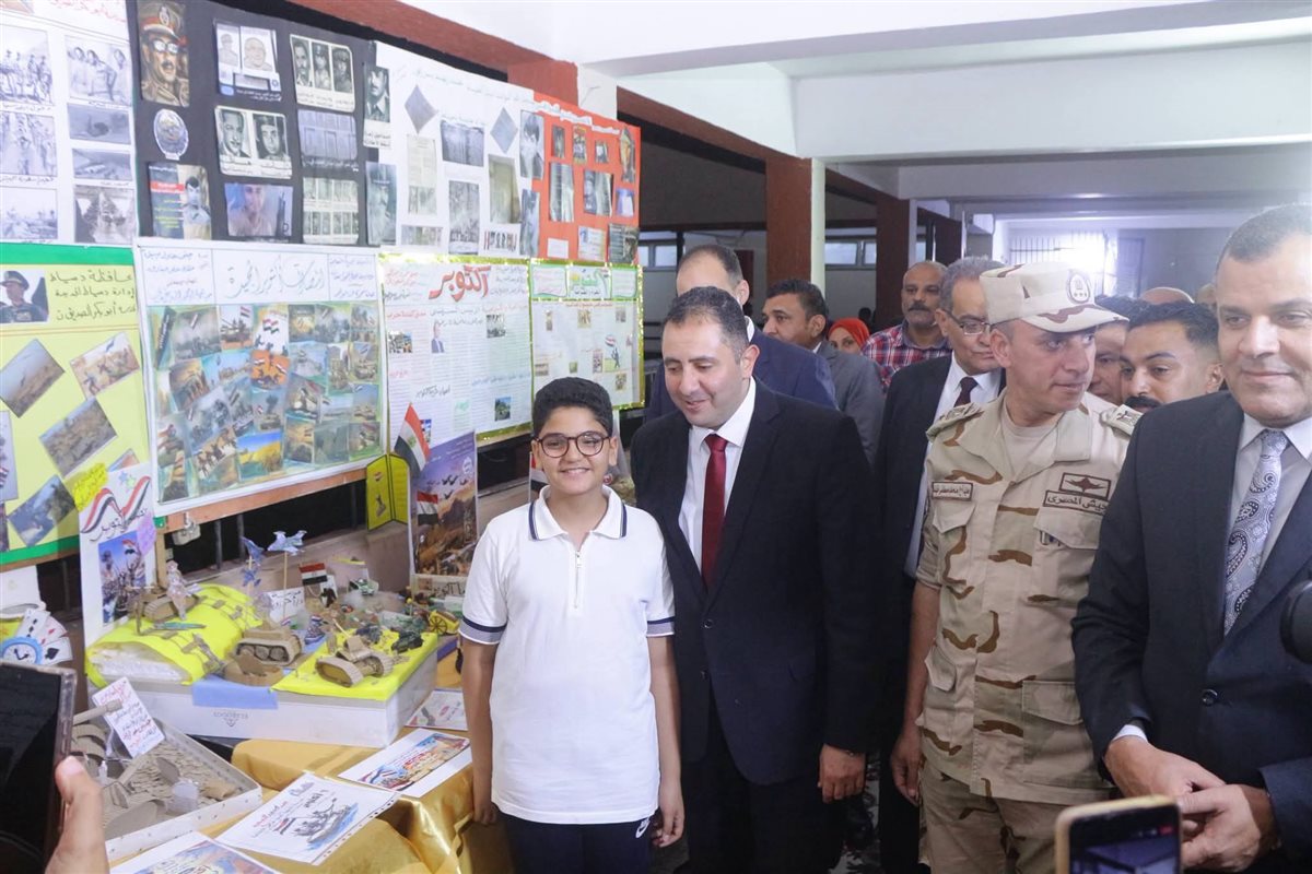 في احتفالية بدمياط الجديدة، المحافظ يشهد ذكرى انتصارات أكتوبر ويكرم المتميزين في يوم المعلم