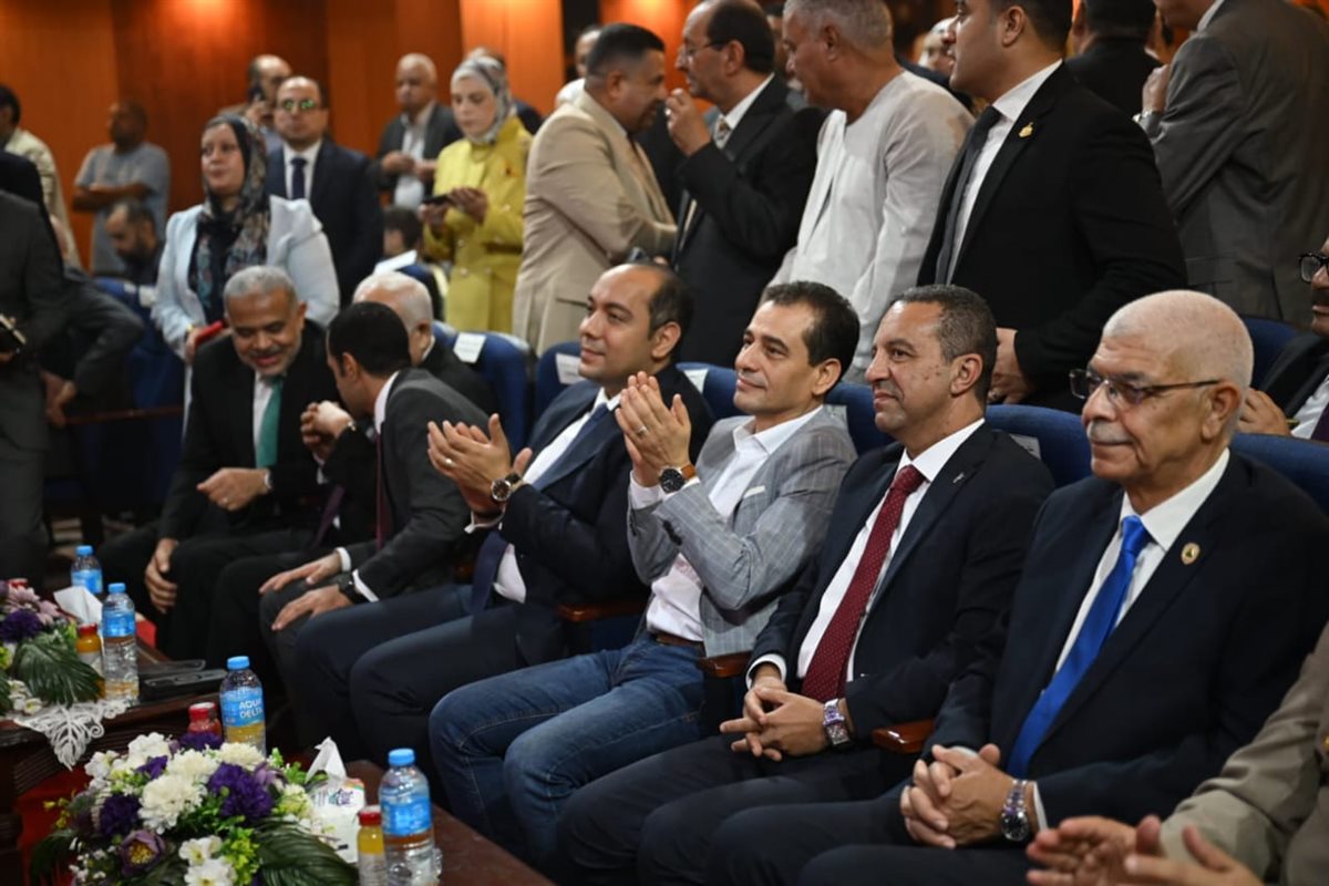 محافظ المنوفية ورئيس قصور الثقافة يشهدان احتفالات نصر أكتوبر