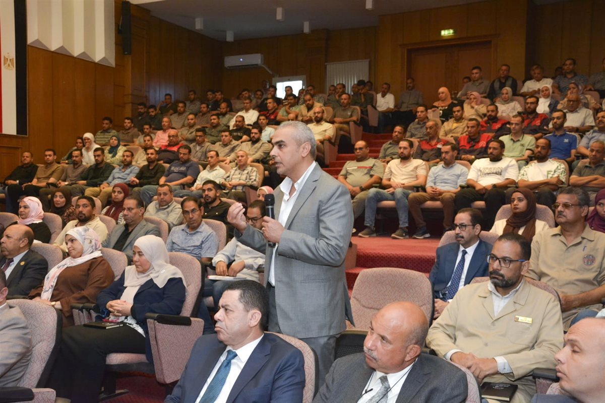 وزير الإنتاج الحربي يوجه بتوطين أحدث تكنولوجيات التصنيع وتعظيم المكون المحلي