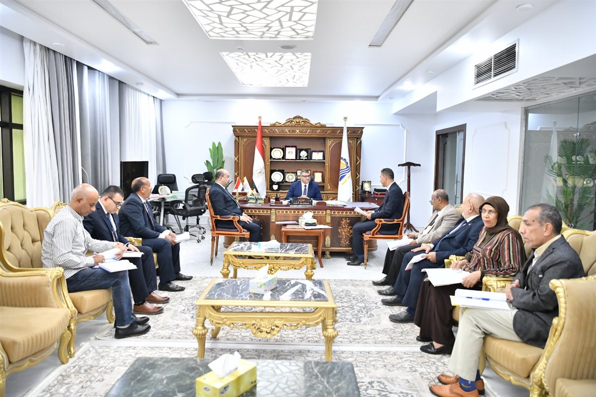 محافظ قنا يوافق على مشروعات استثمارية جديدة بالمنطقة الحرة بقفط